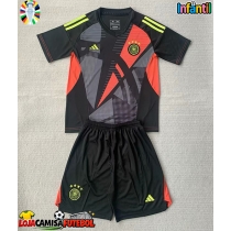 Camisa de Futebol Alemanha Goleiro Equipamento Principal Infantil Europeu 2024 Manga Curta (+ Calças curtas)